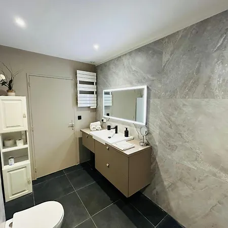 Latelier Du Centre Cathedrale * Reims