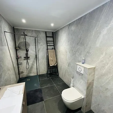 Latelier Du Centre Cathedrale *